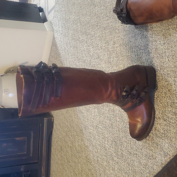 Raylene - Picture 11 of 12